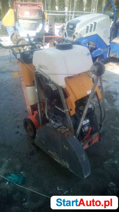 przecinarka jezdna do asfaltu betonu HUSQVARNA FS524