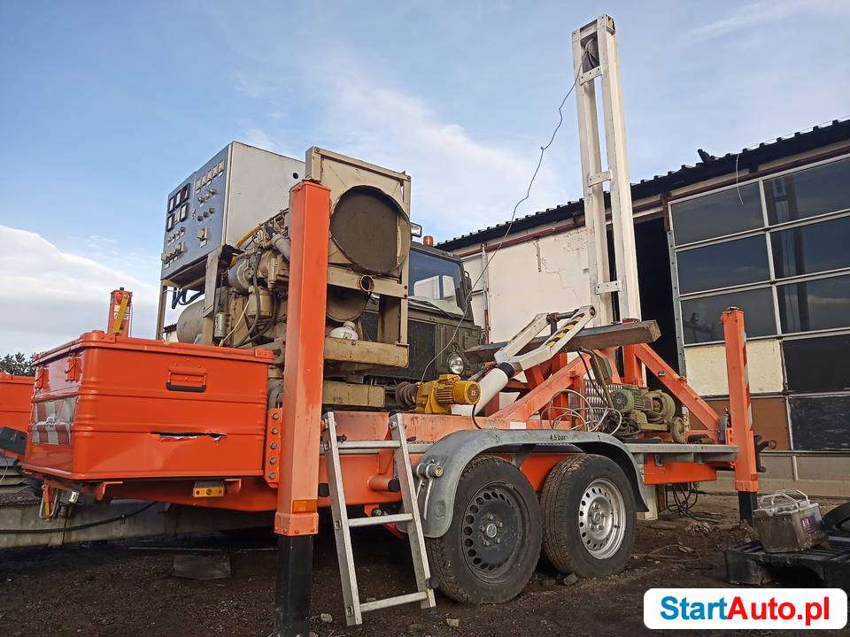 Przyczepa 2 Osiowa Wiertnia Wiertnica