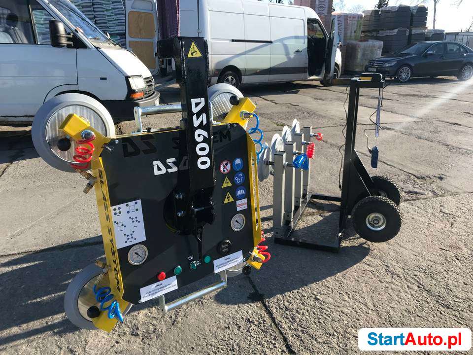 PRZYSSAWKA CHWYTAK DO MONTAŻU OKIEN TAKŻE HS – DS 600