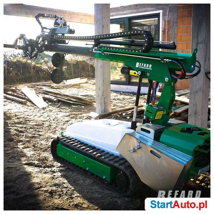 Robot próżniowy manipulator do szkła na gąsienicach