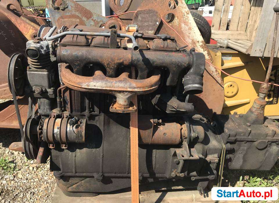 Silnik Deutz F4L514 90KM 4 cyl ze skrzynią Ładny stan Obraca