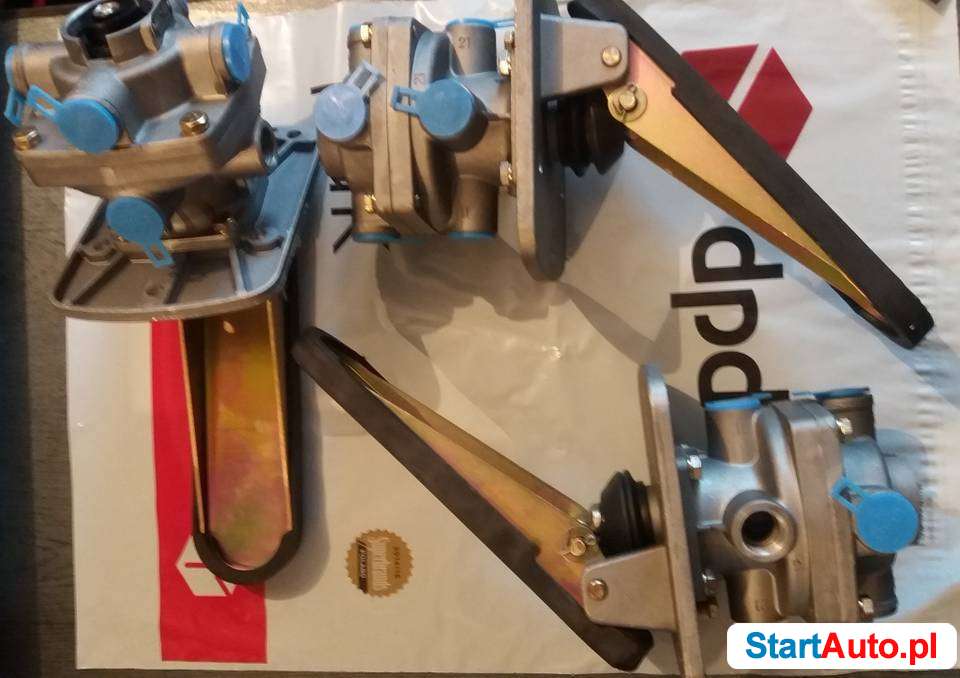 Siłownik wysypu ładowarka FADROMA