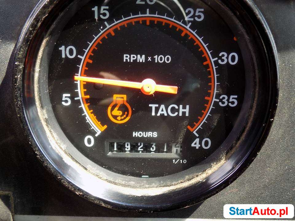 SPRZEDAM GROVE AT 400 E Możliwa zamiana na koparko-ładowarkę