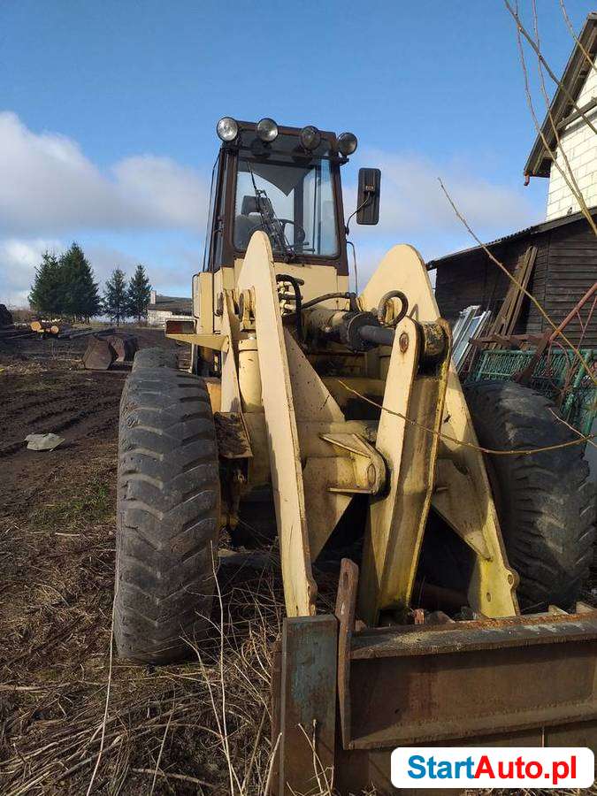 SPRZEDAM Ładowarkę L- 200