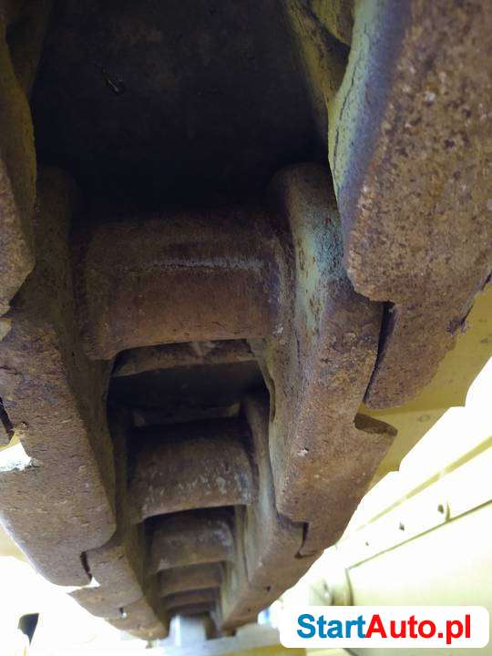 SPRZEDAM SPYCHARKA CAT D8T 2011R.