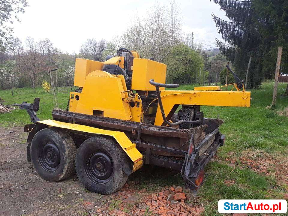 sprzedam walec wibracyjny samobieżny wraz z przyczepą