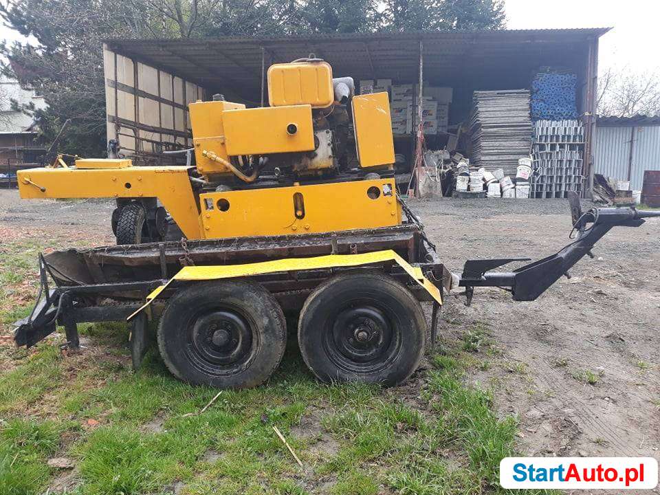 sprzedam walec wibracyjny samobieżny wraz z przyczepą