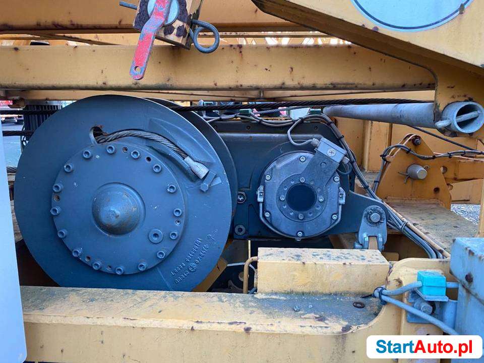 Sprzedaż używany żuraw, dźwig Liebherr 56k 2008r