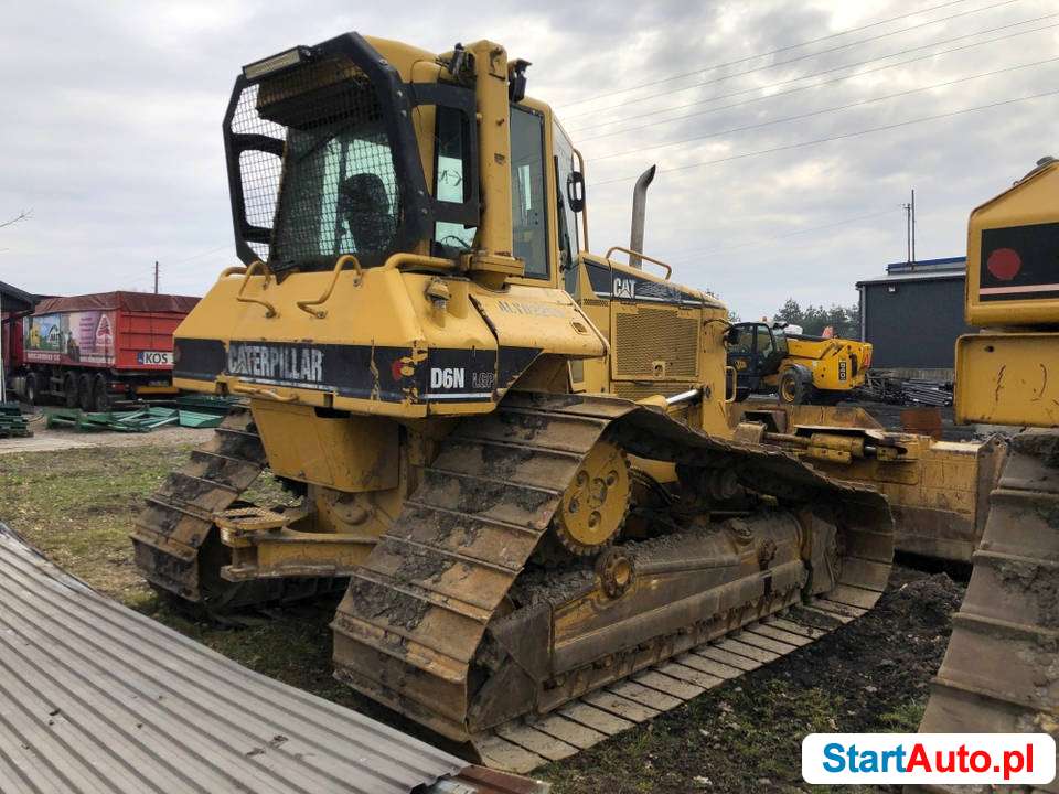 Spychacz gąsienicowy Cat D6N LGP