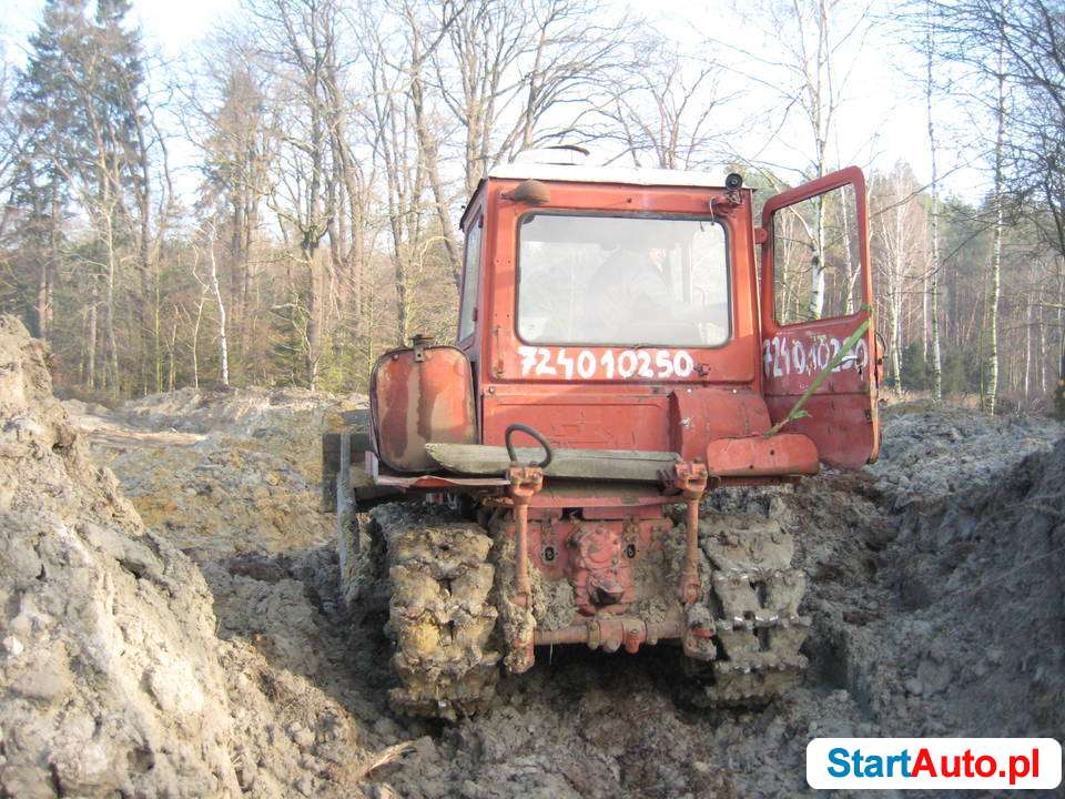 Spycharka gąsienicowa DT-75, 100 KM, rok 1987, 100% sprawna.