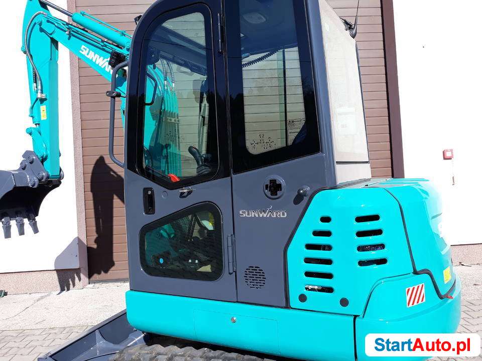 SUNWARD SWE 25B minikoparka 2,5 tony silnik Yanmar