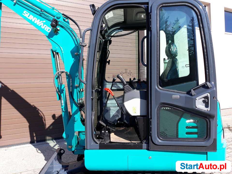 SUNWARD SWE 25B minikoparka 2,5 tony silnik Yanmar