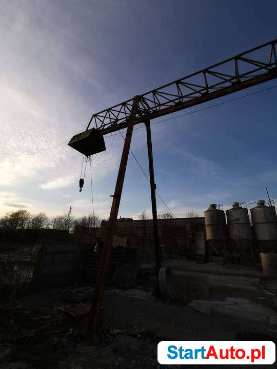 suwnica dźwig demag