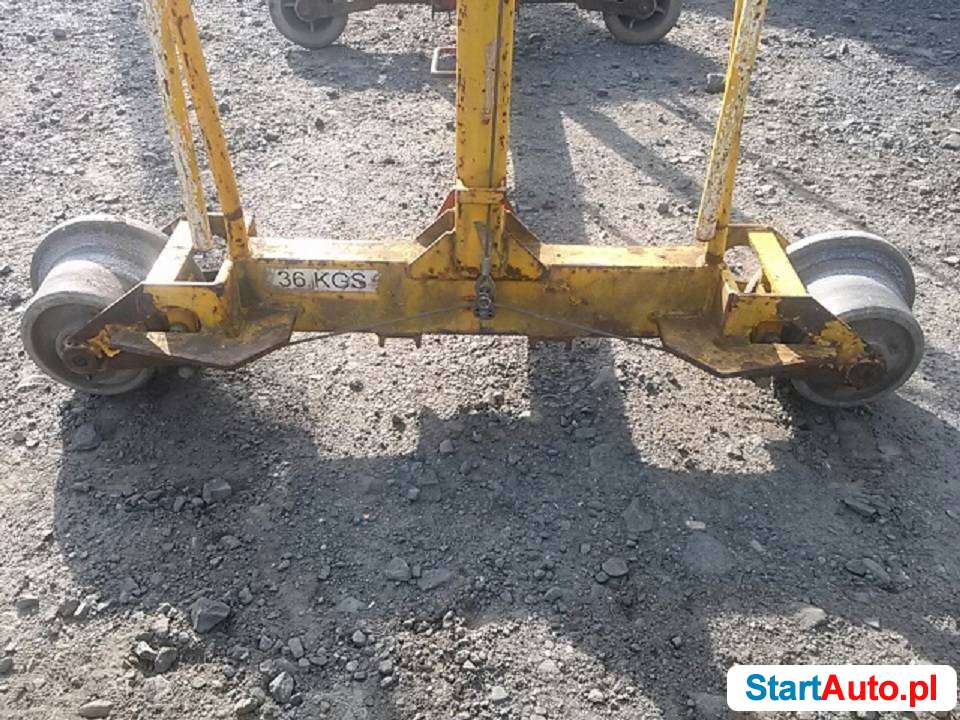 Suwnica na tory kolejowe.