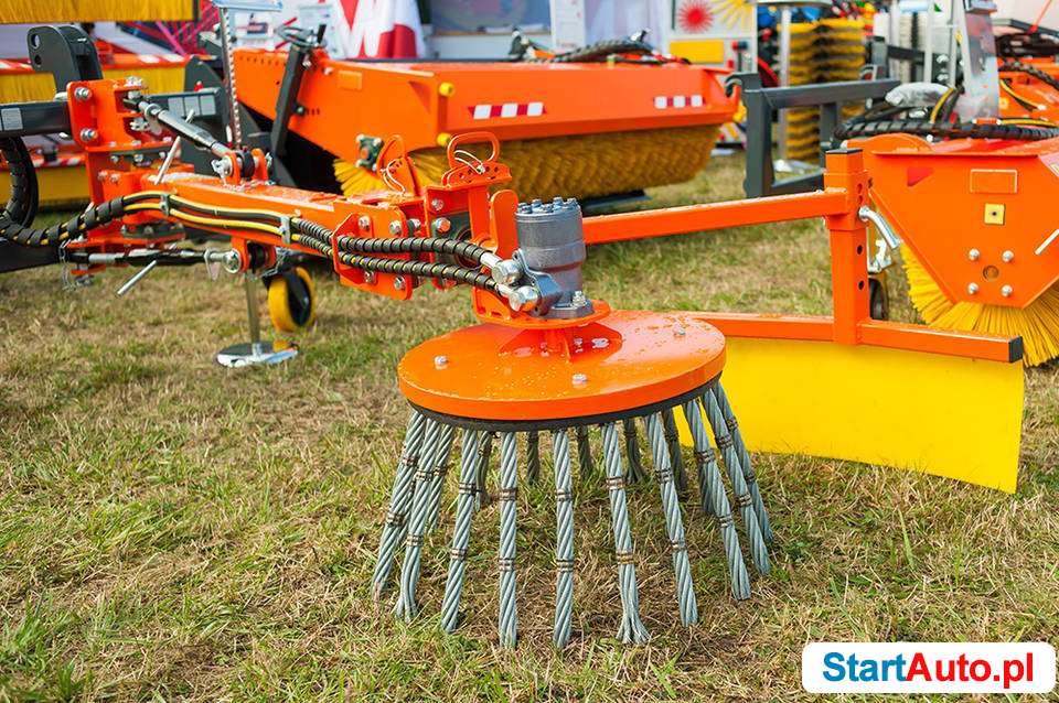 Szczotka SDC do usuwania chwastów mocowanie TUZ kat. I i II