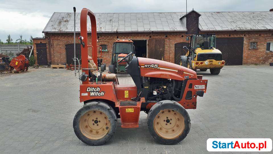 Traktor Ditch Witch RT45 koparka łańcuchowa 2010 rok