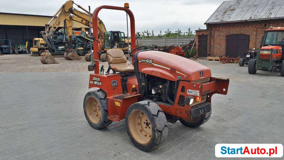 Traktor Ditch Witch RT45 koparka łańcuchowa 2010 rok