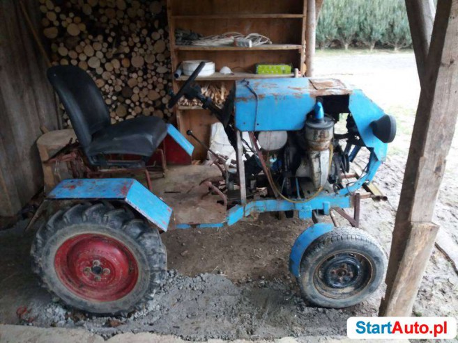 Traktor z silnikiem malucha