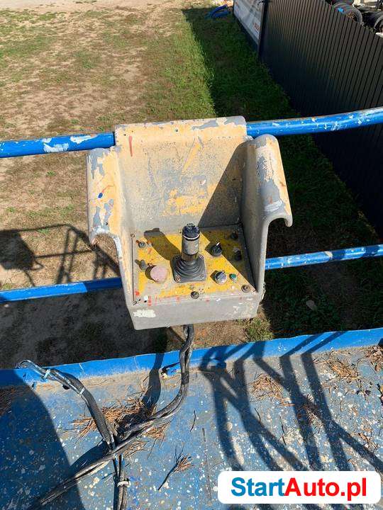 UpRIGHT 15m podnośnik nożycowy