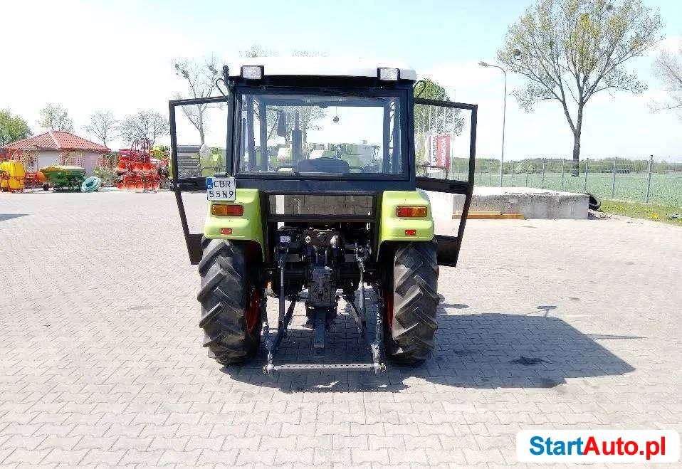 Ursus C-330 ciągnik kołowy