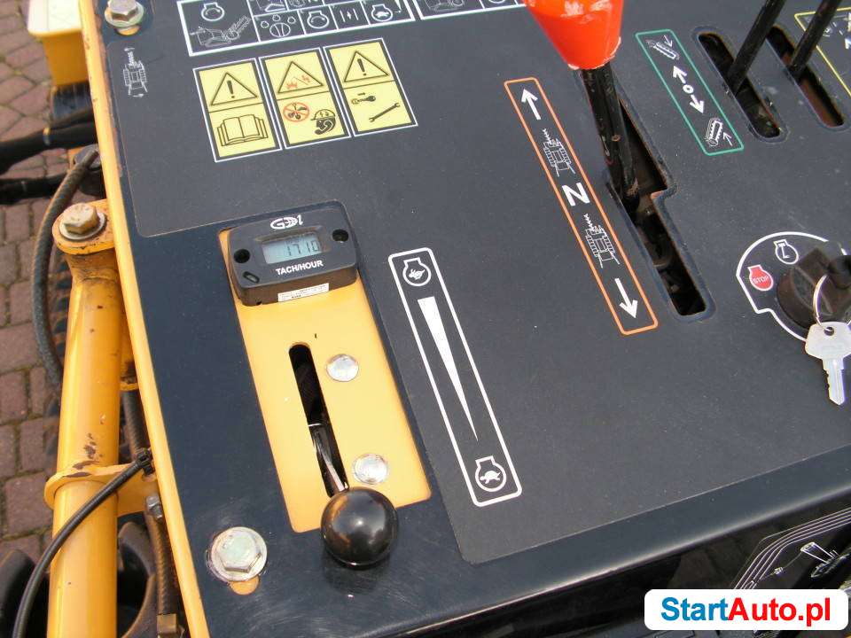 Vermeer RTX250 minikoparka łańcuchowa