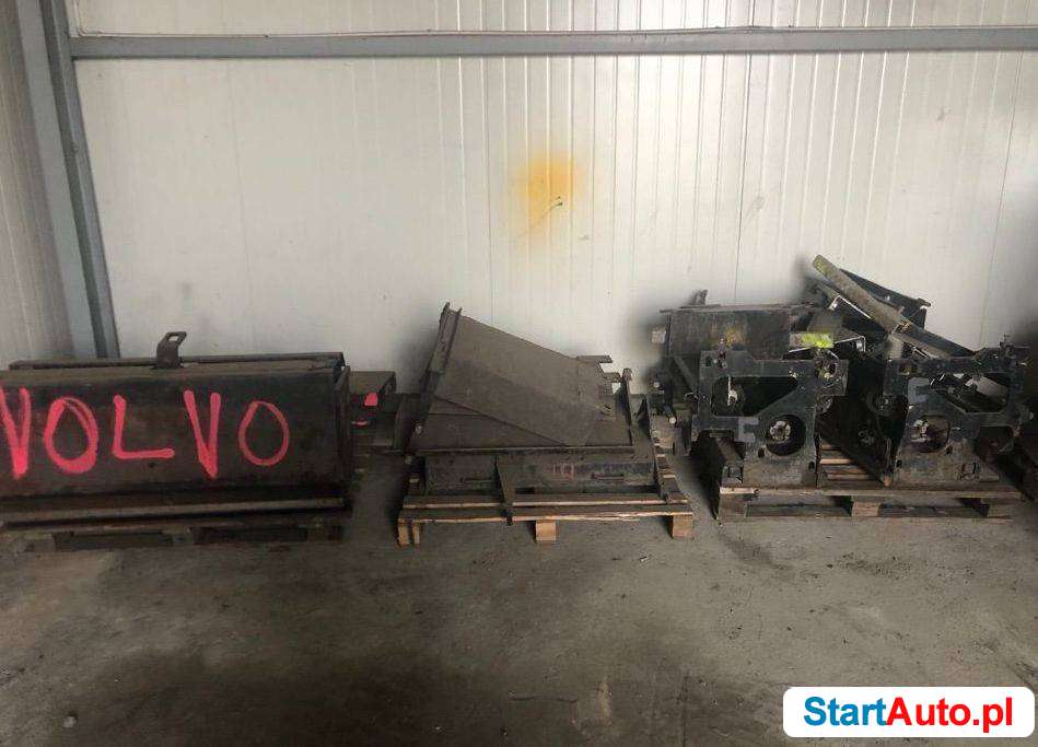 Volvo TITAN 6820 rozściełacz do asfaltu gąsienicowy