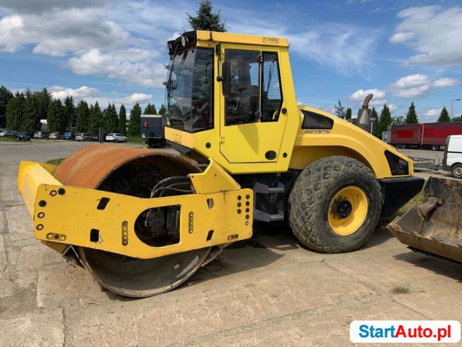 Walec stal guma Bomag BW213 DH-4