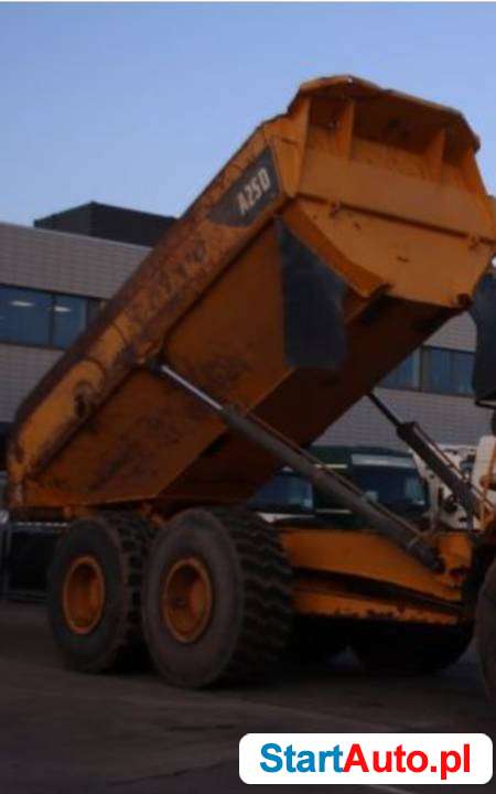 Wozidlo 6×6 Volvo A25D