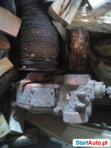 Wyciągarka z silnikiem 11 kw i przekładnia