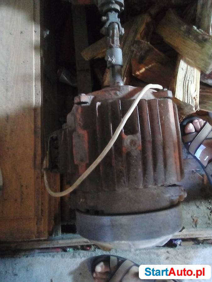 Wyciągarka z silnikiem 11 kw i przekładnia