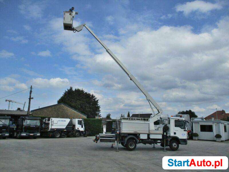 WYNAJEM PODESTÓW RUCHOMYCH , PODNOŚNIKÓW KOSZOWYCH