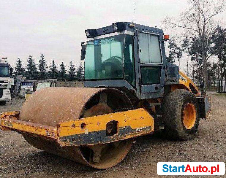 XCMG 120PD walec stalowo-gumowy