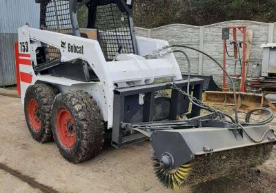 zamiatarka-bobcat-maszyny-budowlane-cynkow-541248521-1