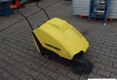 Zamiatarka KARCHER KSM B do sprzątania kostki, hal