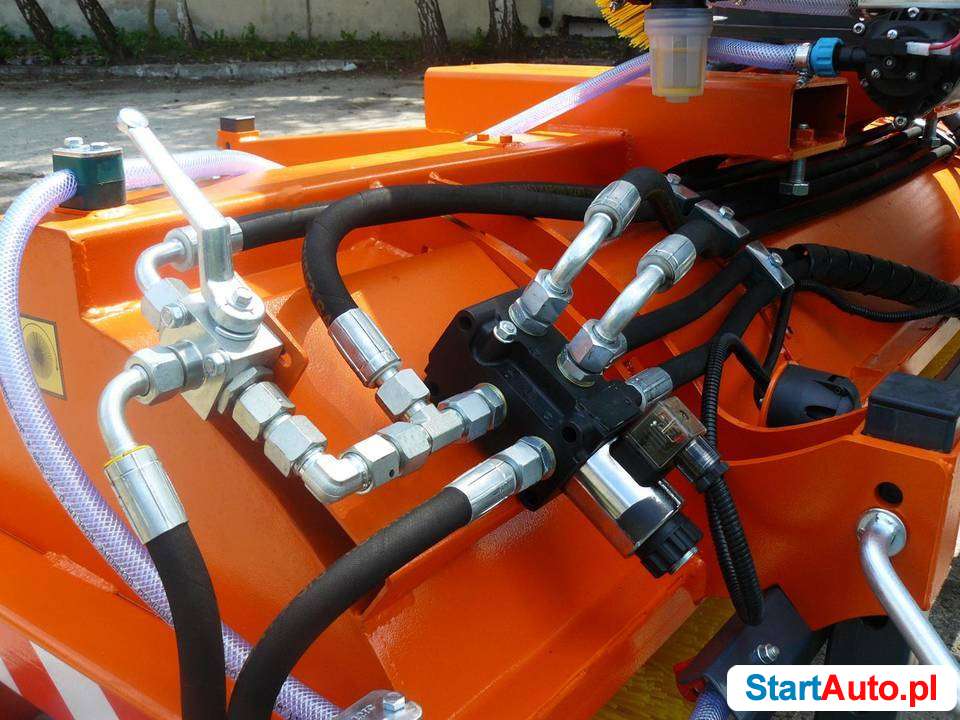 Zamiatarka komunalna ZML-120 szerokość robocza 120 cm