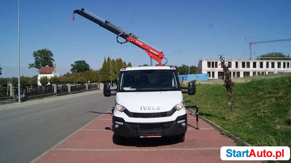 Żuraw HDS ponad 2 tony udźwigu z Bielskiej Fabryki