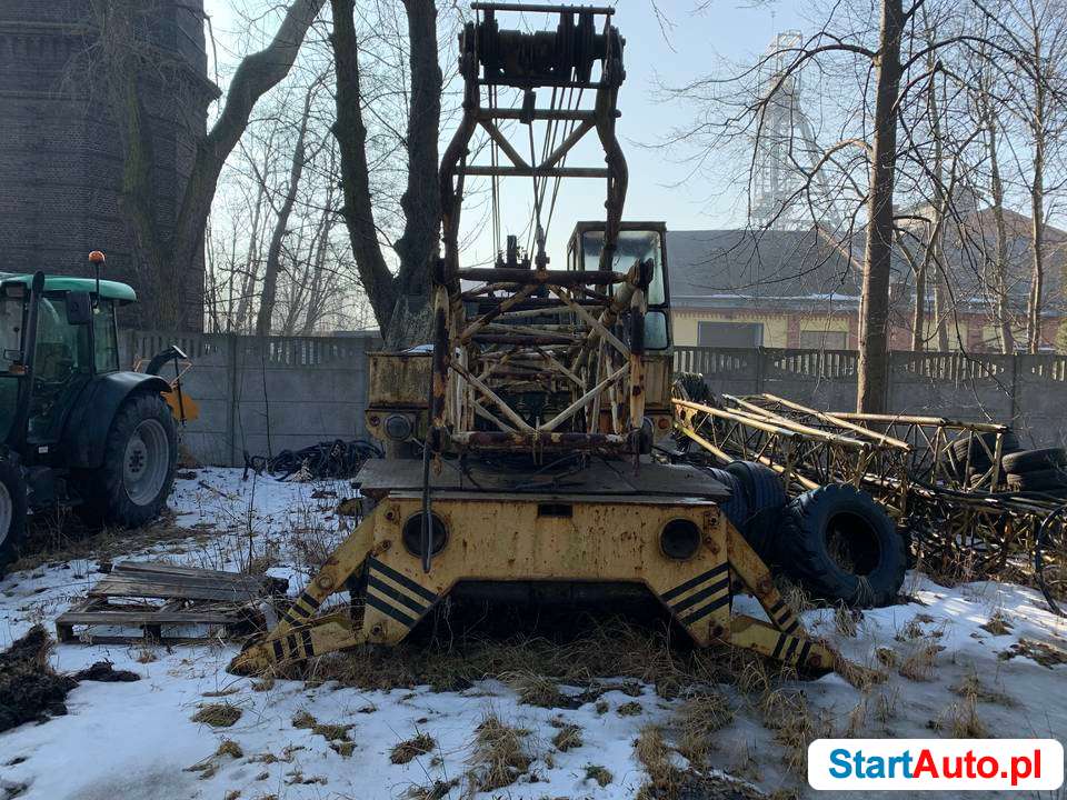 Żuraw samojezdny kołowy Polan ŻK-162